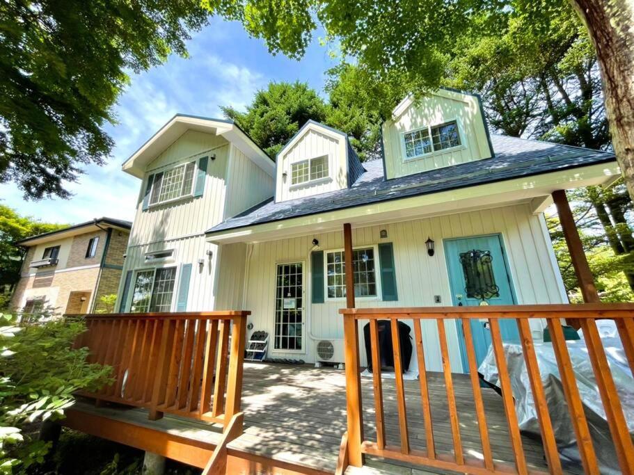 軽井沢ショッピングプラザ徒歩圏内の新築アメリカンハウス/ポーラーリゾート新軽井沢１ Karuizawa Luaran gambar